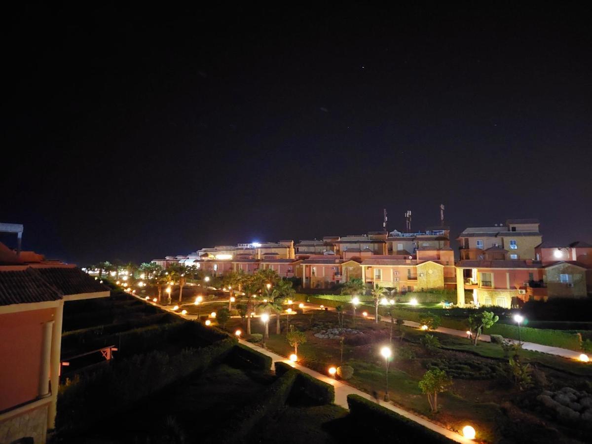 Blumar North Coast - Sidi Abdelrahman - Appartment On Seafront - شاليه دورين علي البحر في قرية بلومار سيدي عبدالرحمن El Alamein Exterior photo